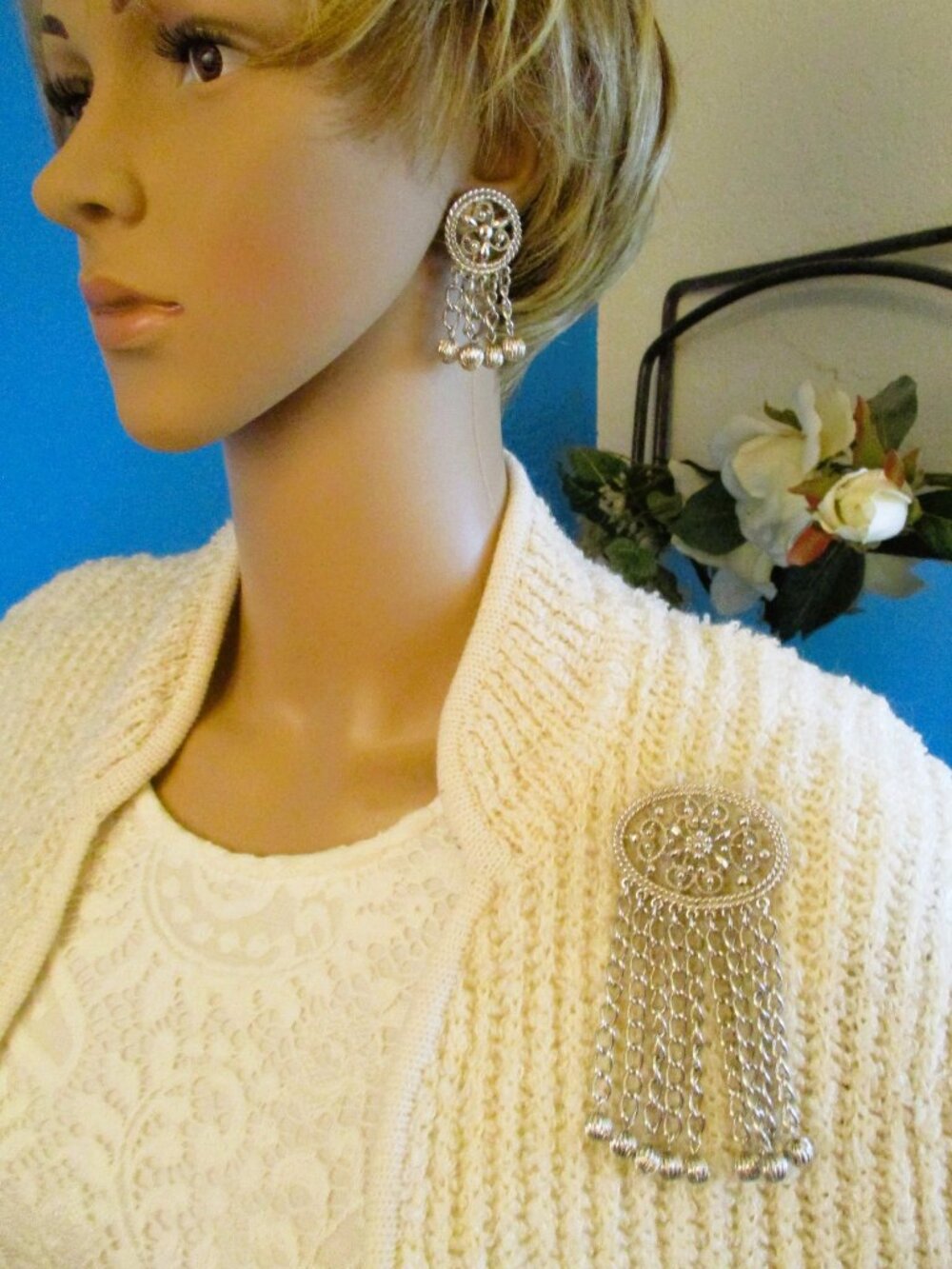 Vintage SARAH COVENTRY Jewelry Set: Silver "Fashion In Motion" Brooch Earrings